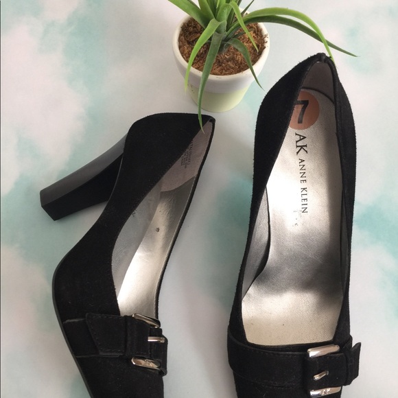 Anne Klein🌷Suede Heels Black Sz 7 - Picture 8 of 8